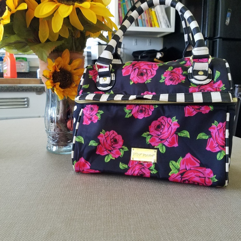 Betsey Johnson thermal lunch bag